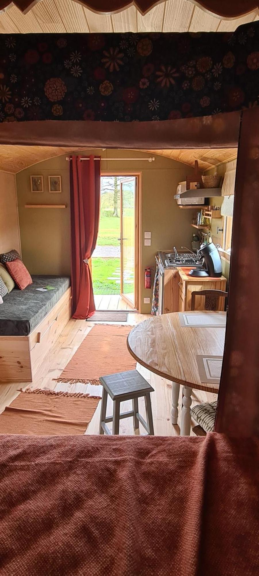 Vila Roulotte A La Ferme Buissonniere La Lande-de-Louge Exteriér fotografie